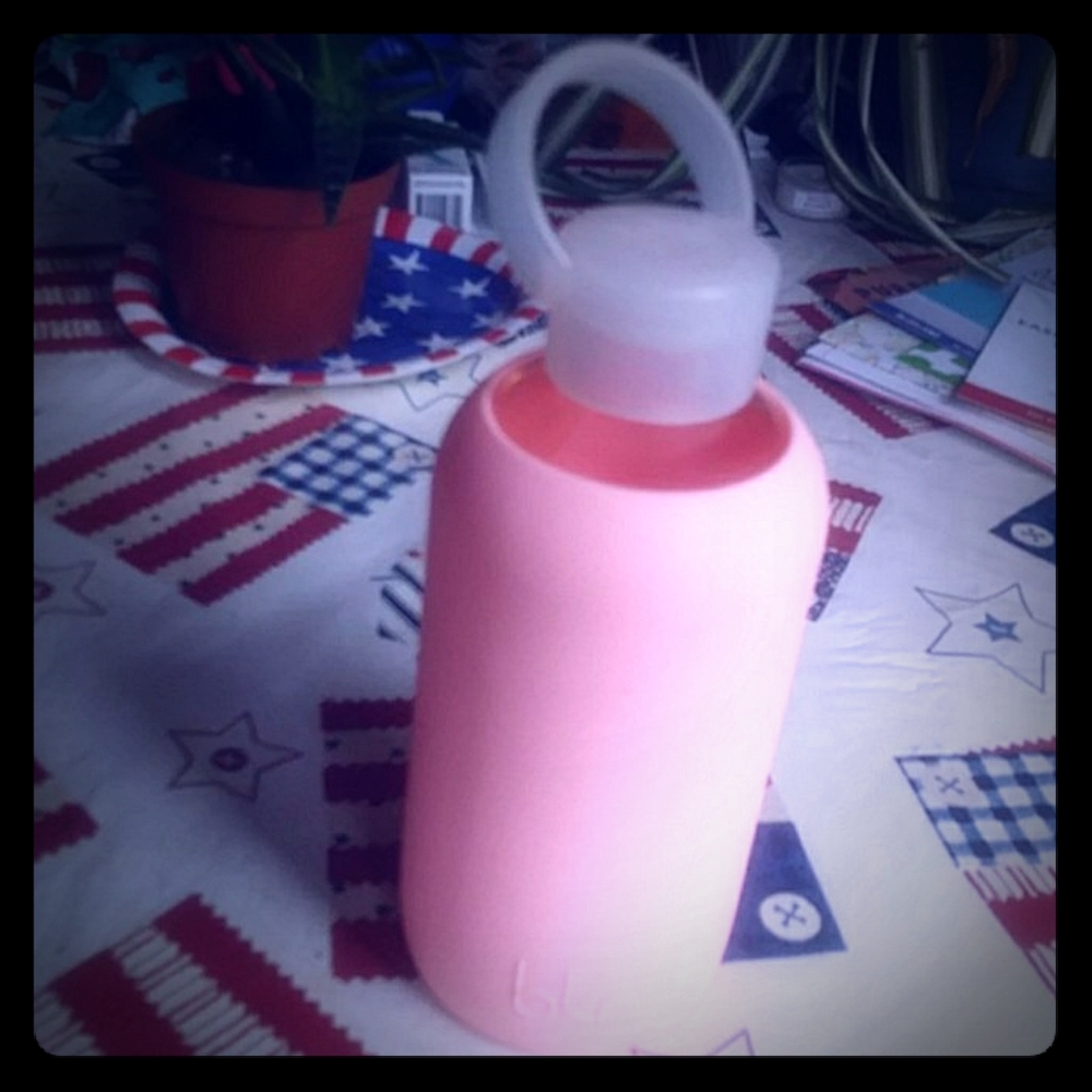 16 ounce bkr glass water bottle baby pink